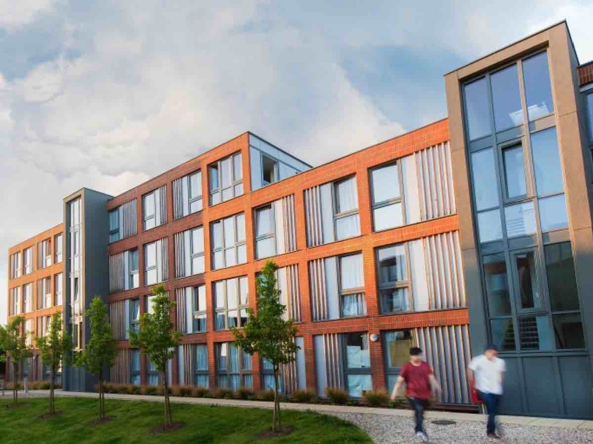 Oxford Spires Junior Centre - Oxford International College